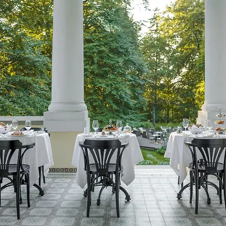 Palac & Wellness 5*