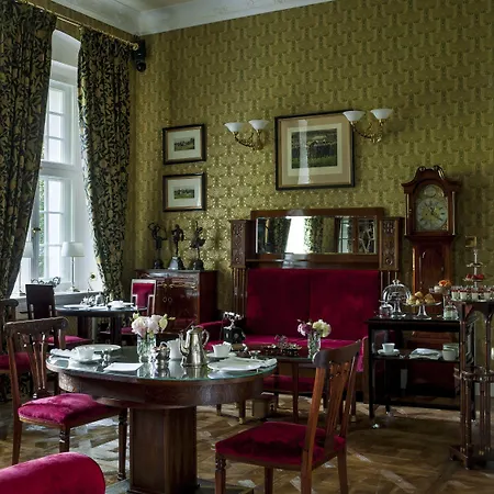 Pałac Resort&wellness 5*